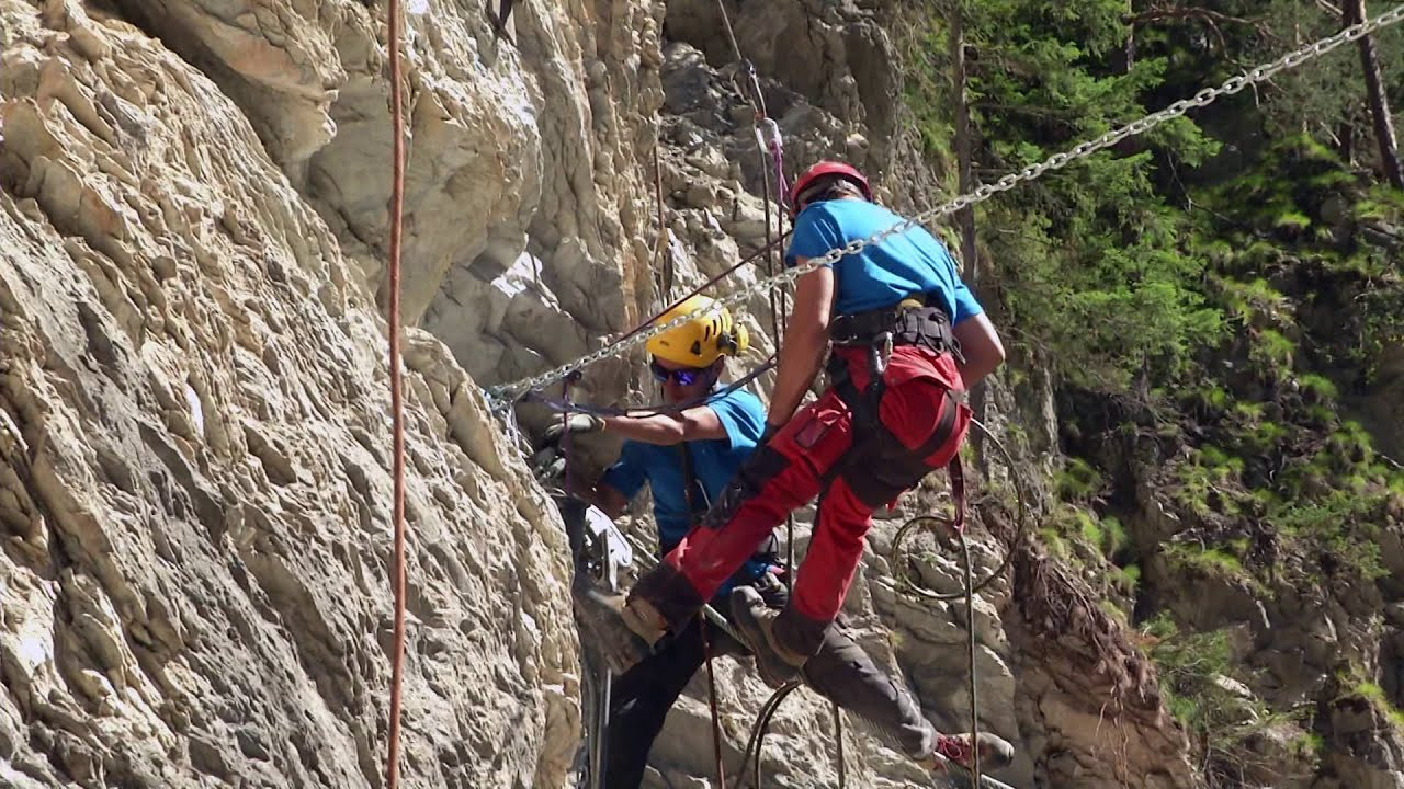 Steinschlagschutz für Innkraftwerk errichtet Slide