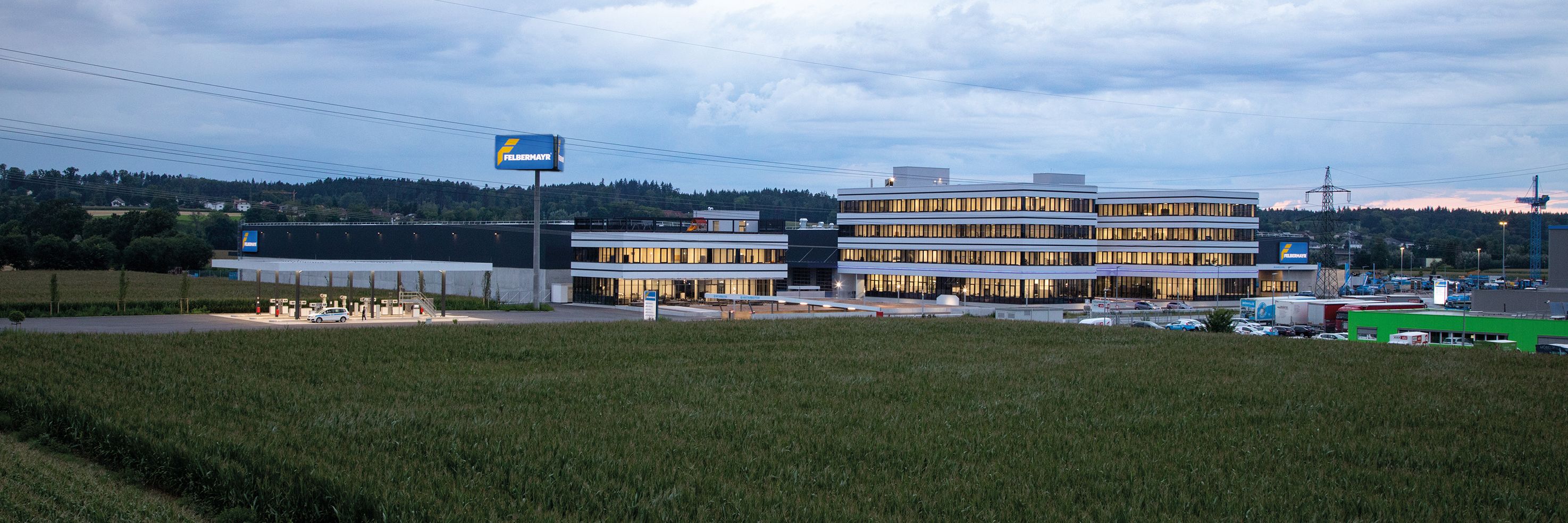 A je hotovo - máme novou firemní centrálu Slider