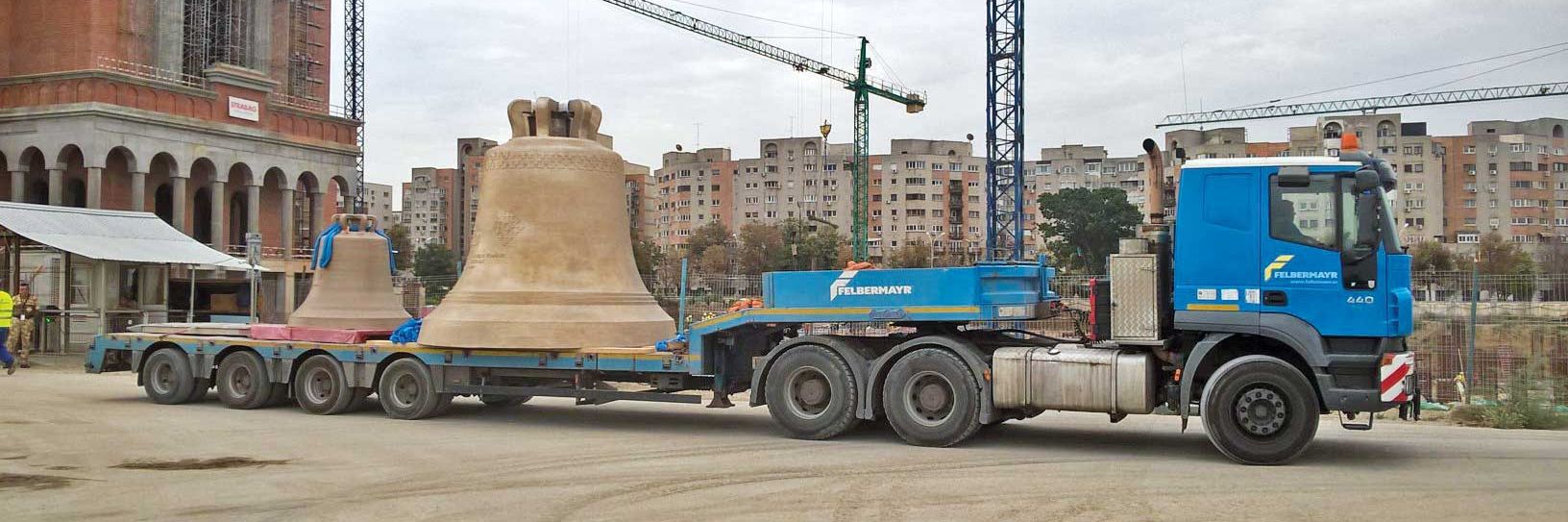 Crane job for world’s biggest church bell Slider