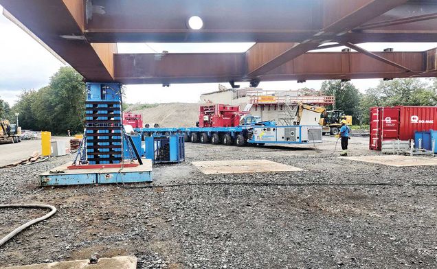 Slide Engineered Solutions positioniert schwere Brücke  