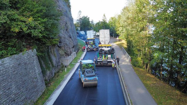 Slide Strassensanierungsarbeiten auf der Mondseestraße