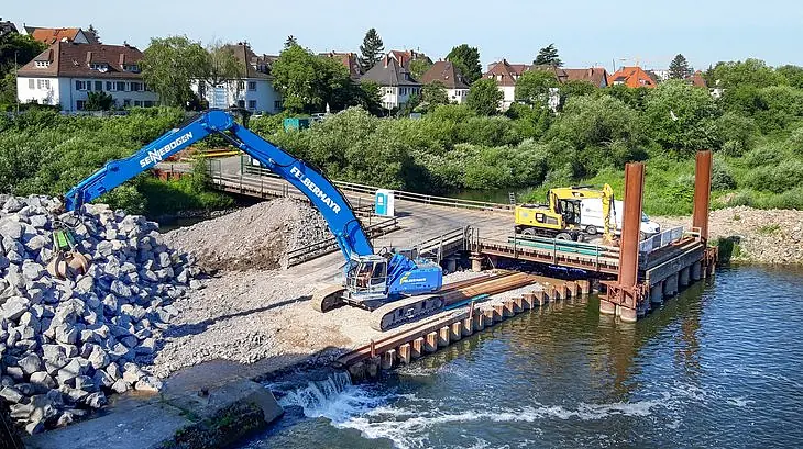 Hagn Umwelttechnik, Proberammung, Wehranlage, Wieblingen, Kolksicherung, Spundwand, Hochwasserschutz