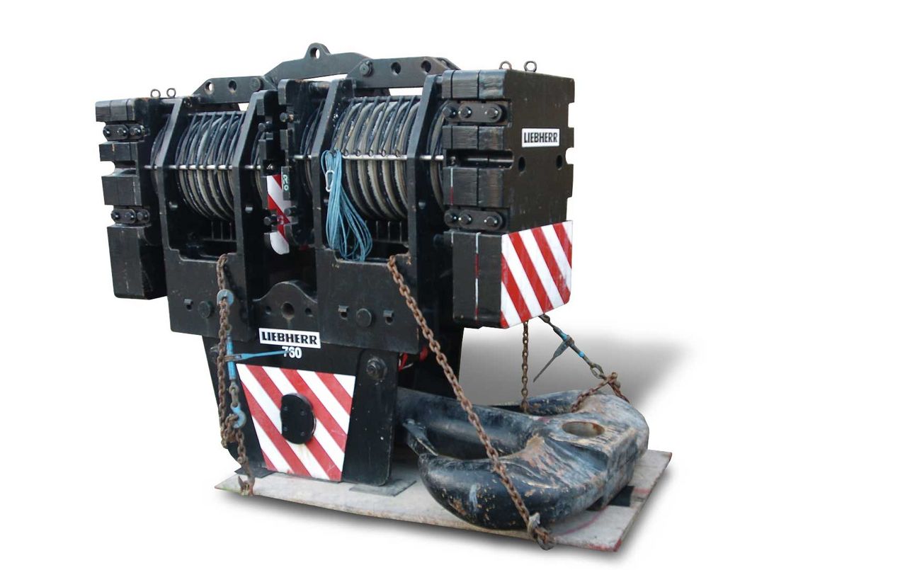 Kranhaken auf weißem Hintergrund