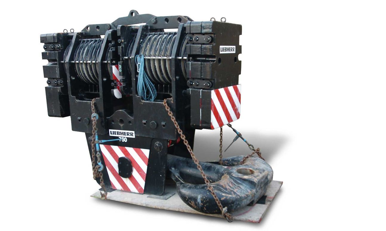 Kranhaken auf weißem Hintergrund