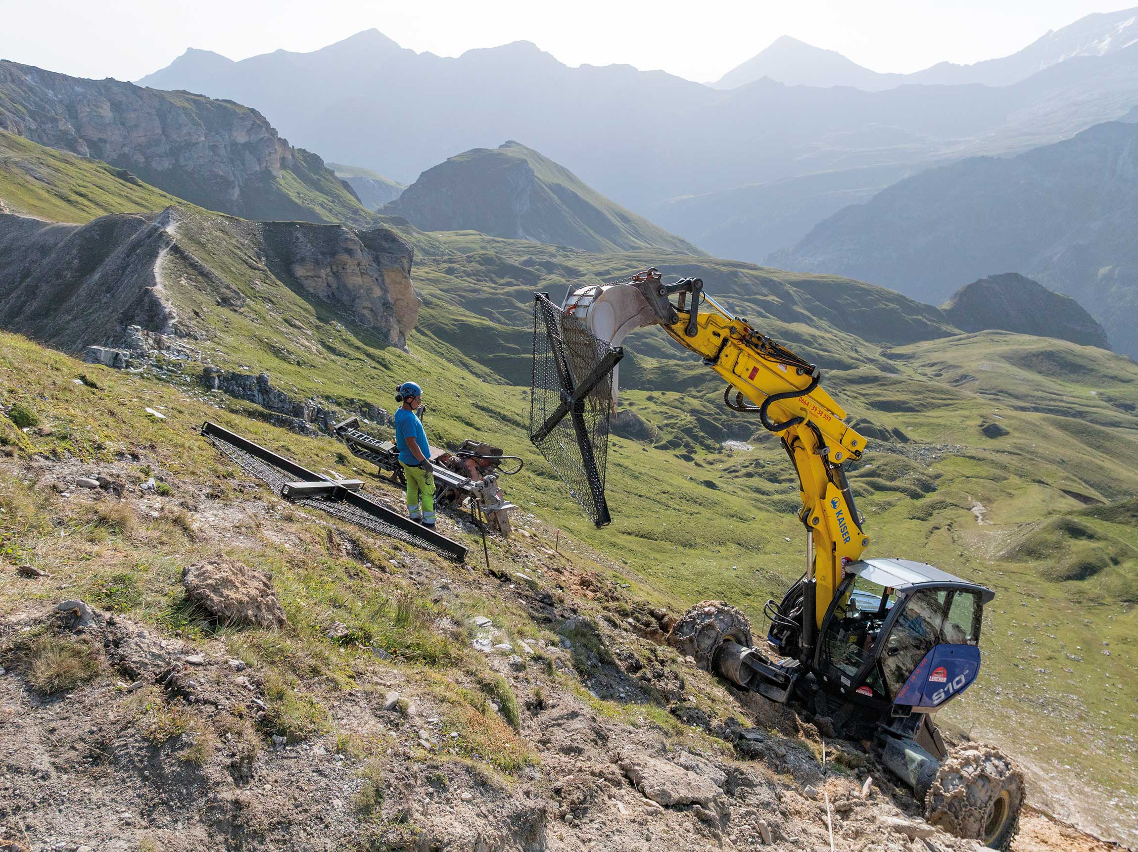 Slope stabilization on the Edelweissspitze Slider